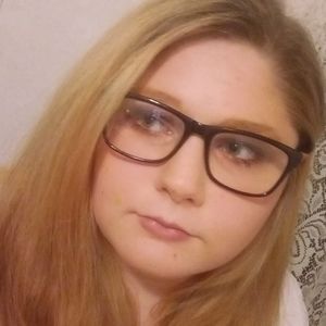 Meet your Posher, Dee